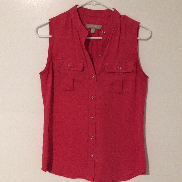 Sleeveless Button down - Picture 7 of 7